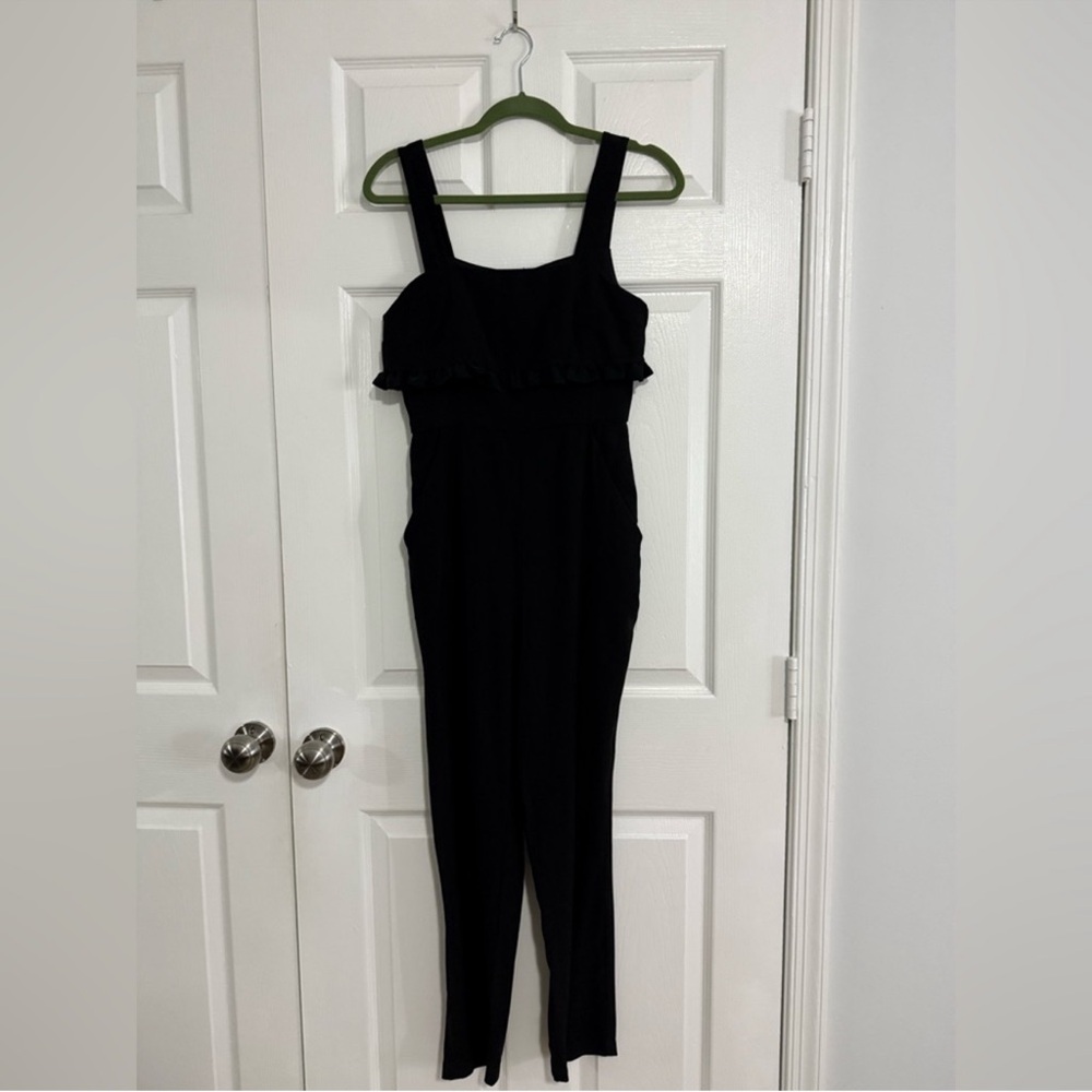 Black Sleeveless Jumpsuit